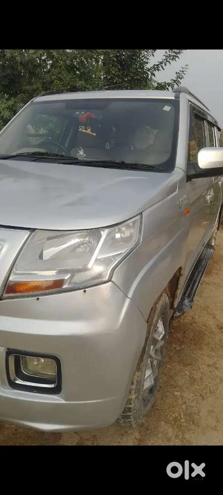 Mahindra Tuv 300 T8