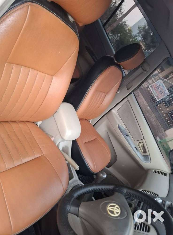 Toyota Innova 2.5 Gx 7 Seater Bs Iv, 2010, Diesel