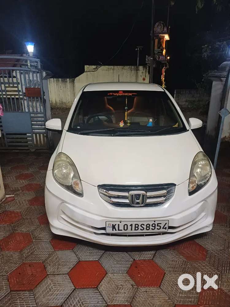 Honda Amaze 2015 Petrol 210000 Km Driven