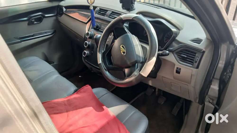 Mahindra Kuv 100 2017