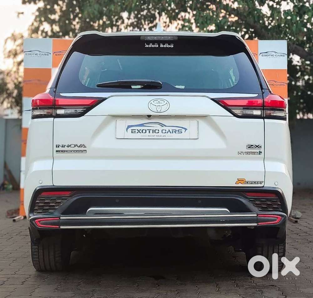 Toyota Innova Hycross 2.0 Zx (o) Hybrid 7 Str, 2023, Petrol