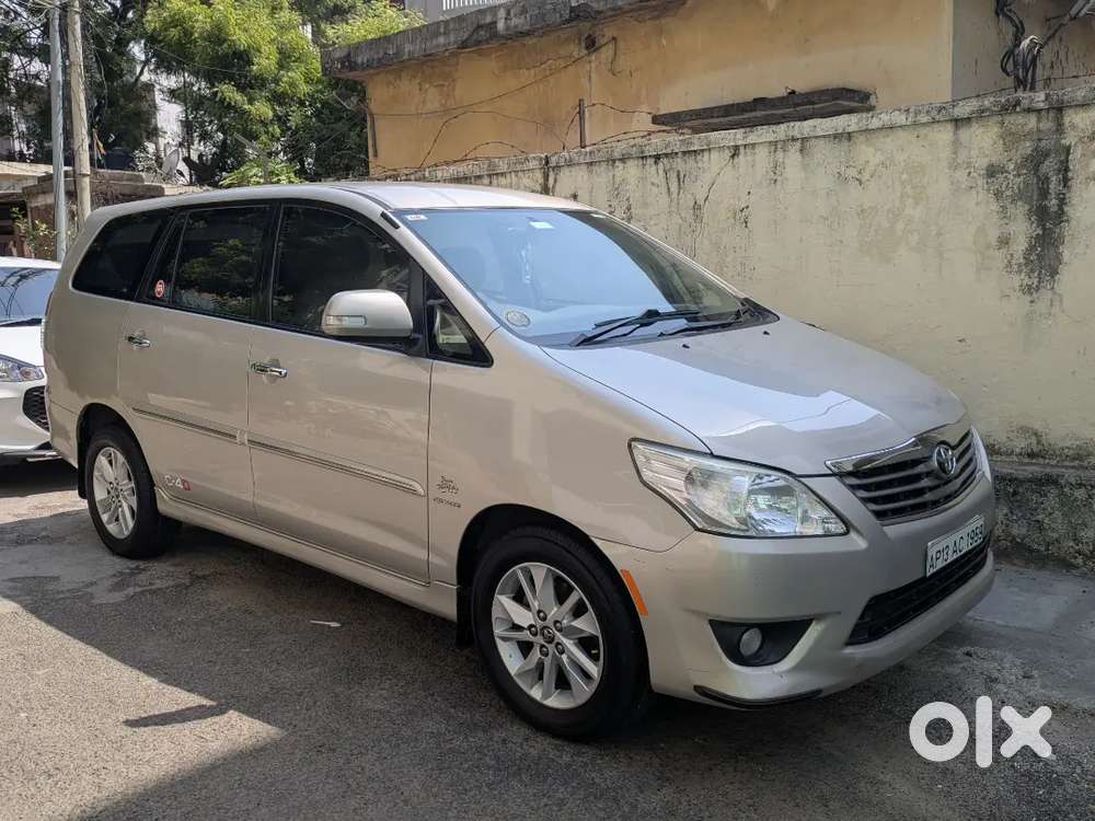 Toyota Innova V 2012 Model