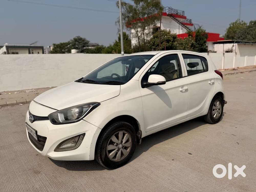 Hyundai I20 Sportz 1.4 Crdi 6 Speed Bs-iv, 2014, Diesel