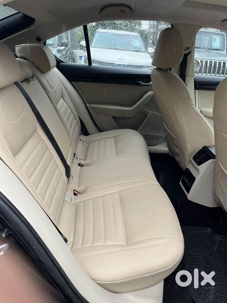 Skoda Octavia Elegance 1.8 Tsi At, 2014, Petrol