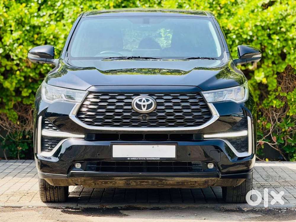 Toyota Innova Hycross 2.0 Zx Hybrid 7 Str, 2025, Petrol