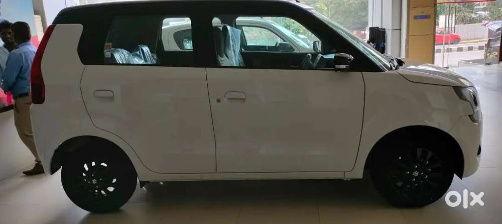 Car Starting On Road Price 4 Lakh New