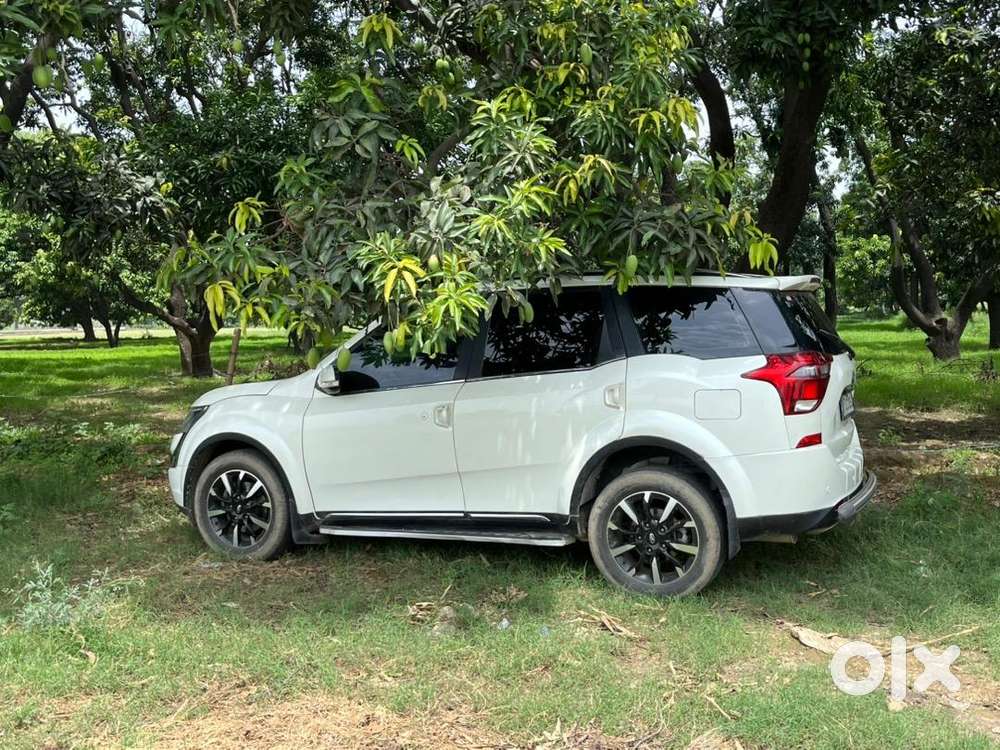 Mahindra Xuv500 W11 Manual  Sunroof  Pristine Condition & Power