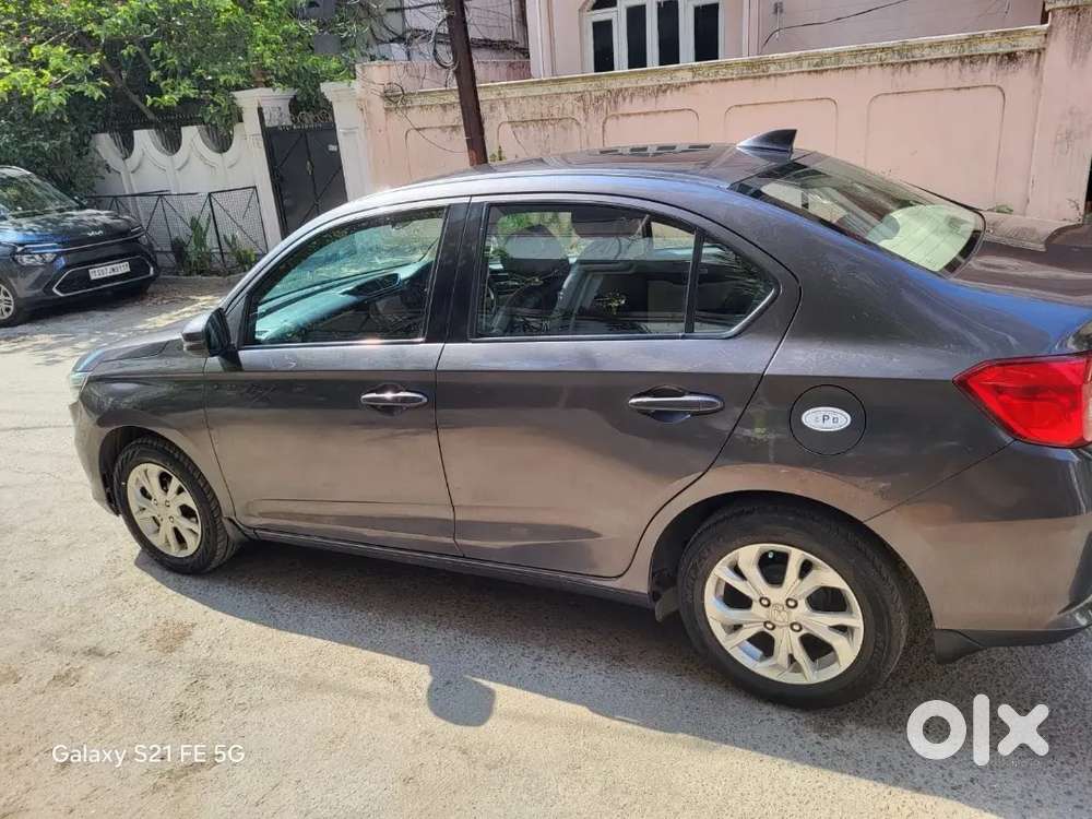 Only 50,000 Kms Automatic Honda Amaze V Cvt Petrol 2020