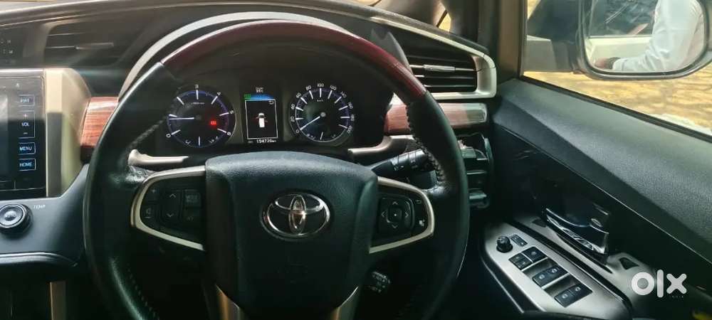 Toyota Innova Crysta 2019 Diesel 195000 Km Driven With Accessories 3l