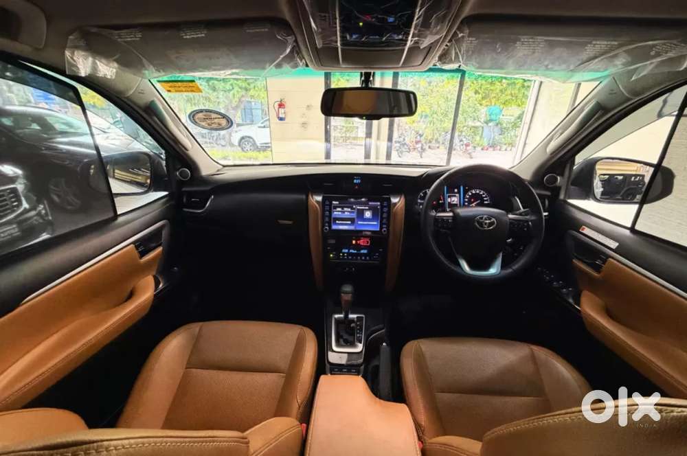 Toyota Fortuner 4x2 At 2.7 Petrol, 2025, Petrol
