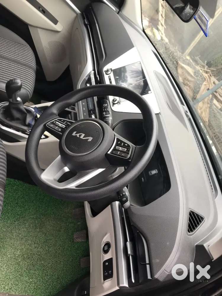 Kia Carens 2022 Petrol Manual