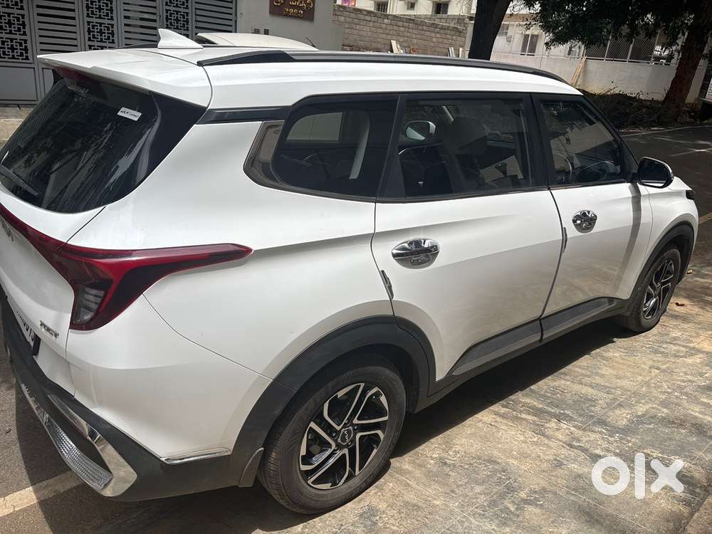 Kia Carens Petrol 2023