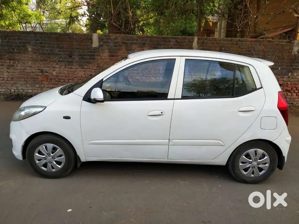 Hyundai I10 1.2 Top Model Automatic 2011 Petrol / Cng  Well Maintained