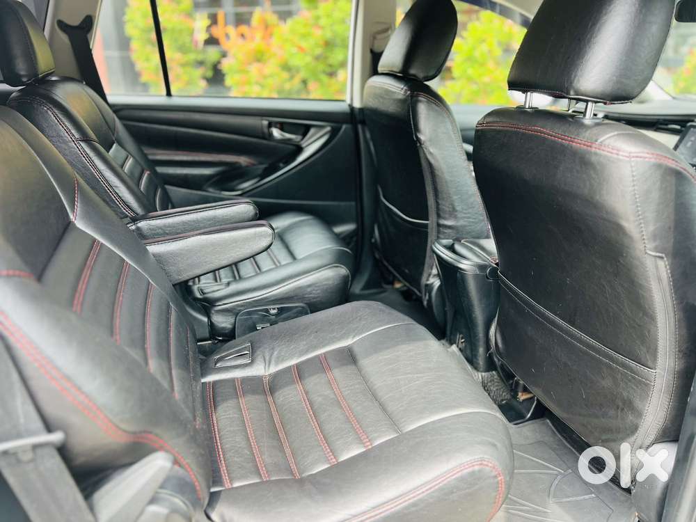 Toyota Innova Crysta 2.4 G Mt 7 Str, 2016, Diesel