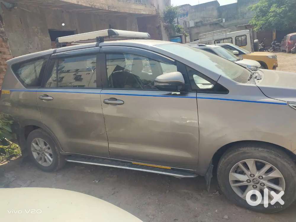 Toyota Innova 2018 Diesel 350000 Km Driven