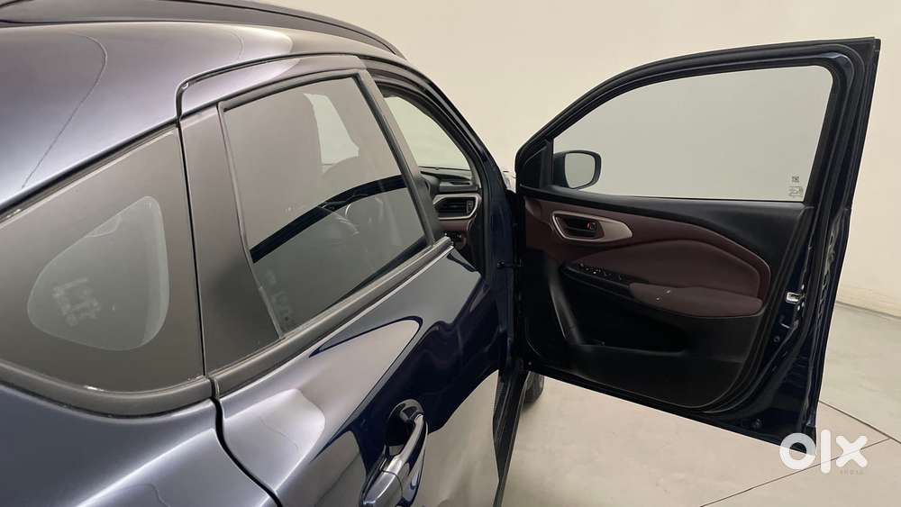 Maruti Suzuki Fronx Delta Plus 1.2 Ags, 2025, Petrol