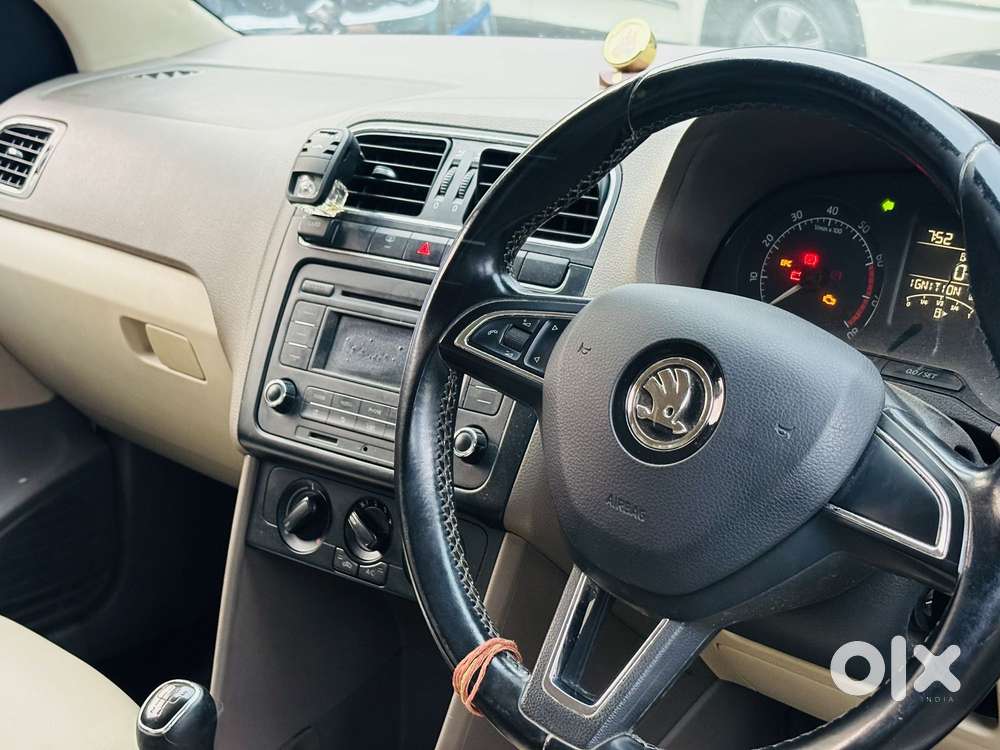 Skoda Rapid 1.6 Mpi Ambition, 2016, Petrol