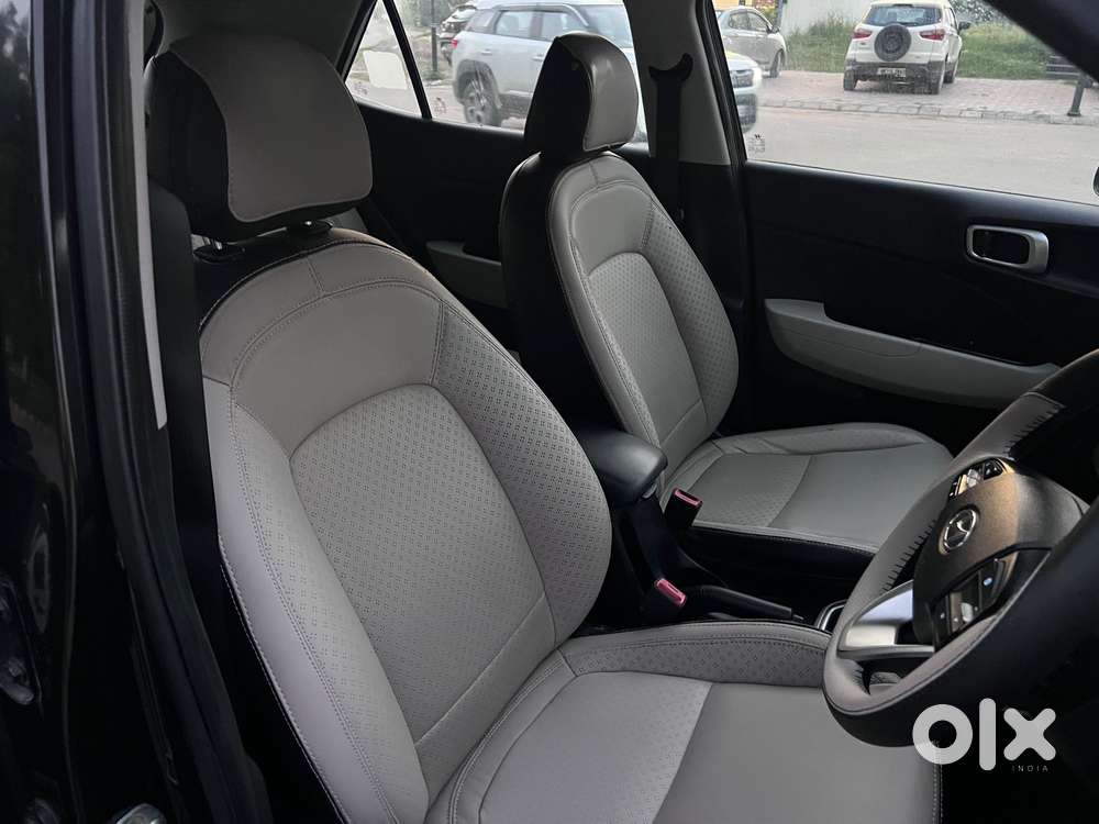 Hyundai Venue 1.0 S (o) Turbo Dct, 2022, Petrol