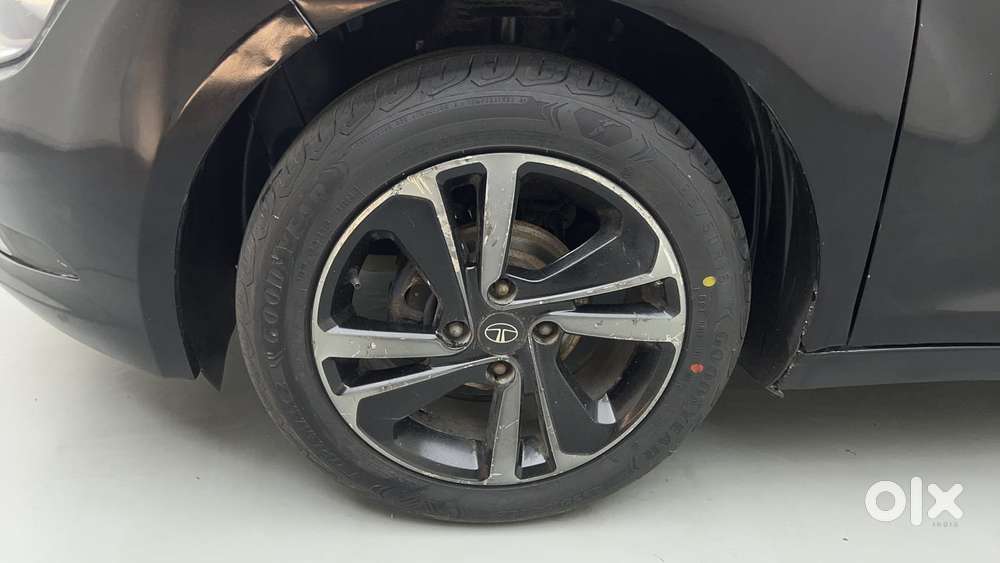 Tata Altroz 1.2 Xz Plus Dark Edition, 2021, Petrol