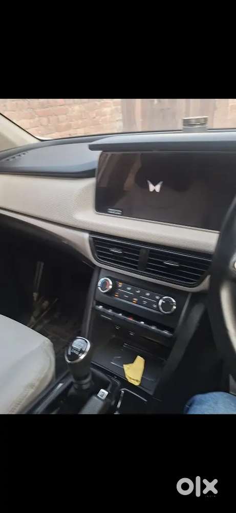Mahindra Xuv700 Ax7 Diesel 2023 Manual Showroom Condition