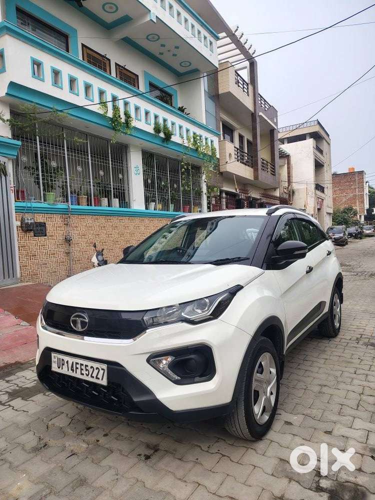 Tata Nexon 1.2 Revotron Xm (s), 2022, Petrol