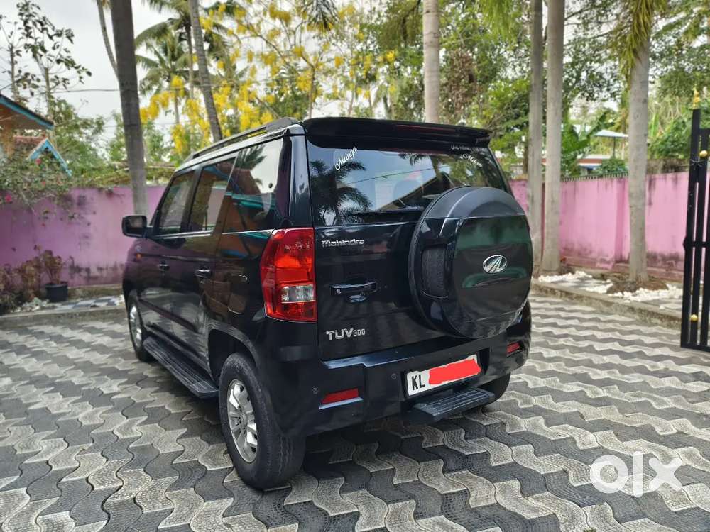 Mahindra Tuv 300 2017  T8
