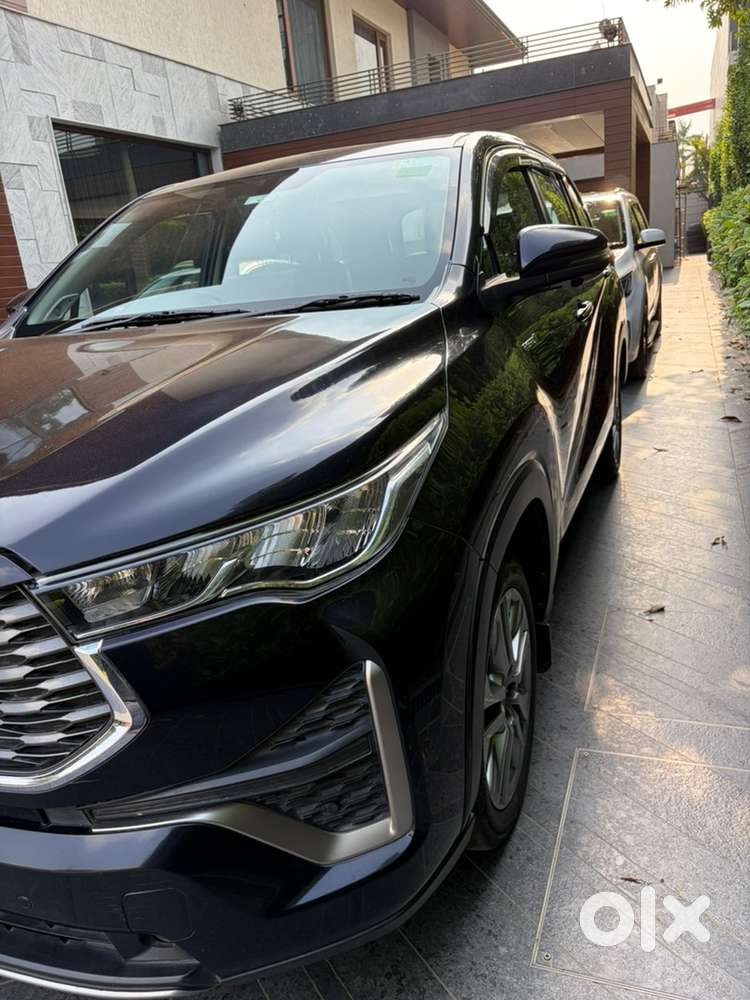 Toyota Innova Hycross Hybrid 2024 Year