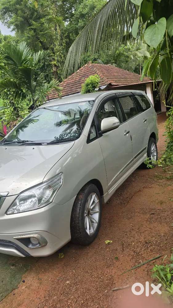 Toyota Innova 2015 Diesel 152000 Km Driven