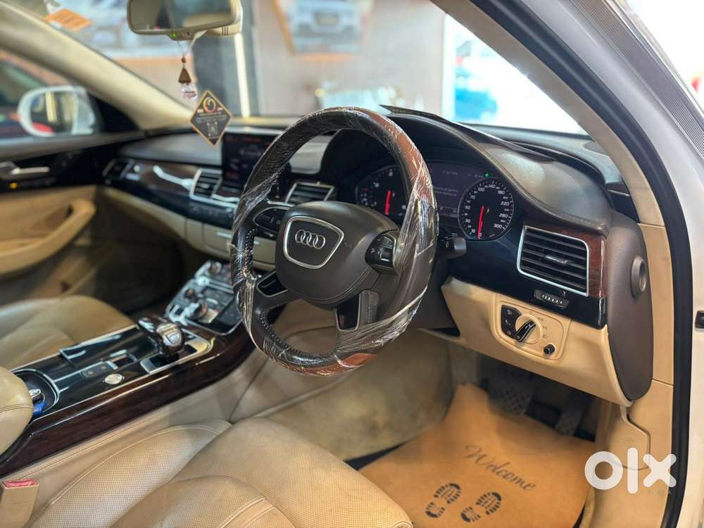 Audi A8 L