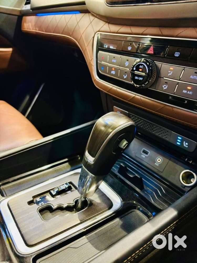 Mahindra Alturas G4 4wd At, 2019, Diesel