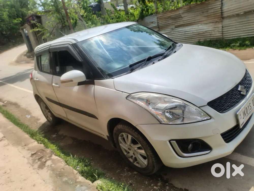 Maruti Suzuki Swift 2012 Petrol Well Maintained .