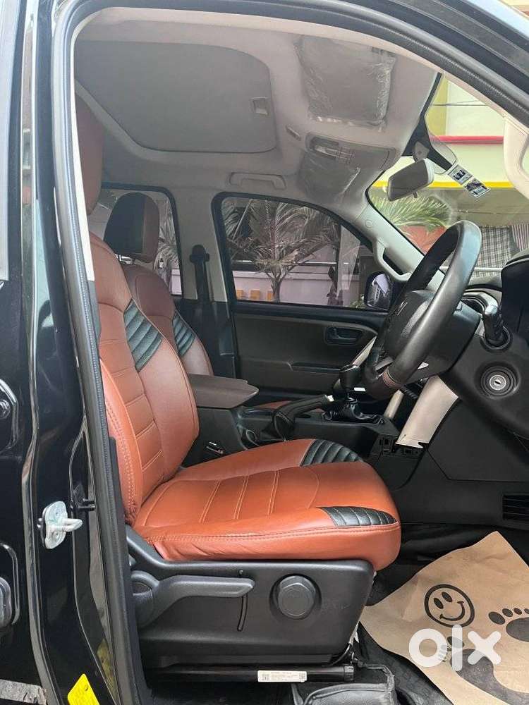 Mahindra Scorpio N Z6 Diesel Mt 4wd 7 Str, 2024