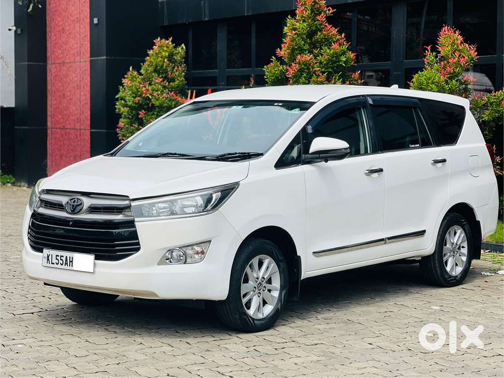 Toyota Innova Crysta 2.4 G Mt 7 Str, 2016, Diesel