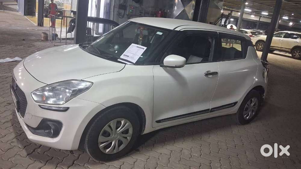 Maruti Suzuki Swift Vxi + Manual, 2019, Petrol