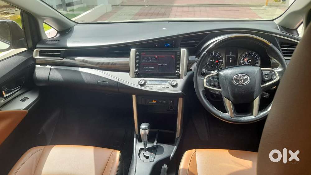 Toyota Innova Crysta 2.8 Zx At, 2022, Petrol