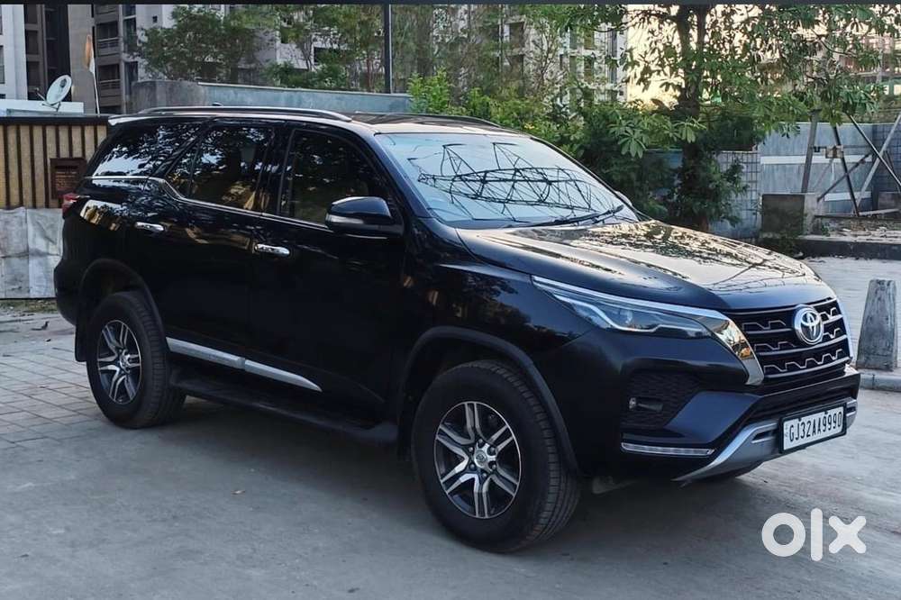 Toyota Fortuner [2021-ongoing] 2.8 2wd Diesel At, 2023, Diesel