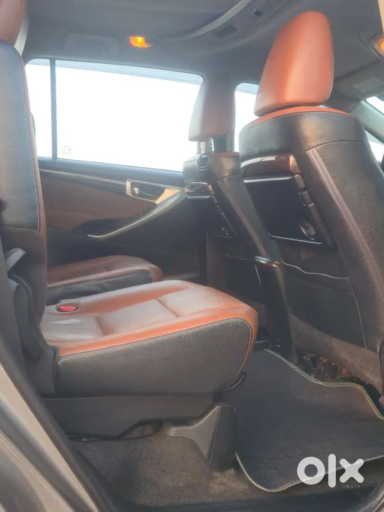 Toyota Innova Crysta 2016 2.8z Diesel Automatic Well Maintained