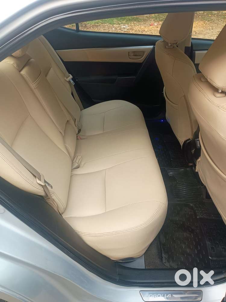 Toyota Corolla Altis 1.8 J, 2015, Petrol