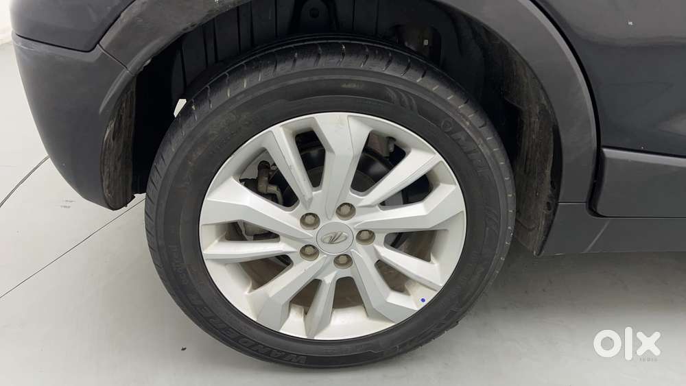 Mahindra Xuv300 W8, 2020, Petrol