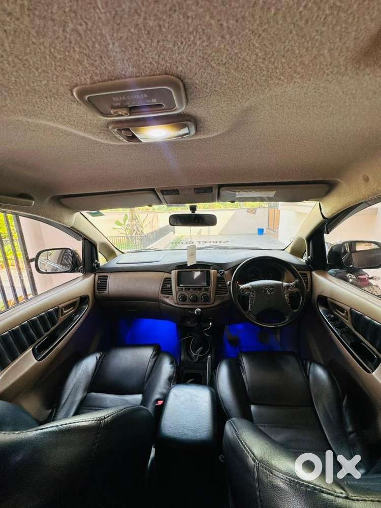 Toyota Innova 2015 Diesel Well Maintained