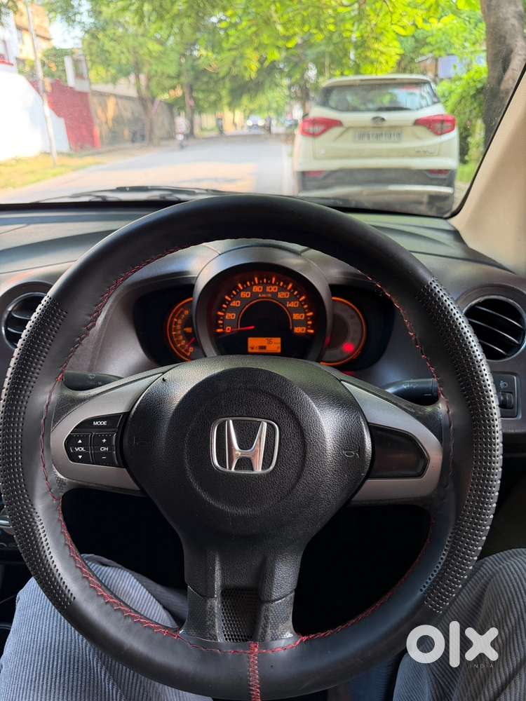 Honda Brio Petrol 2011 Year