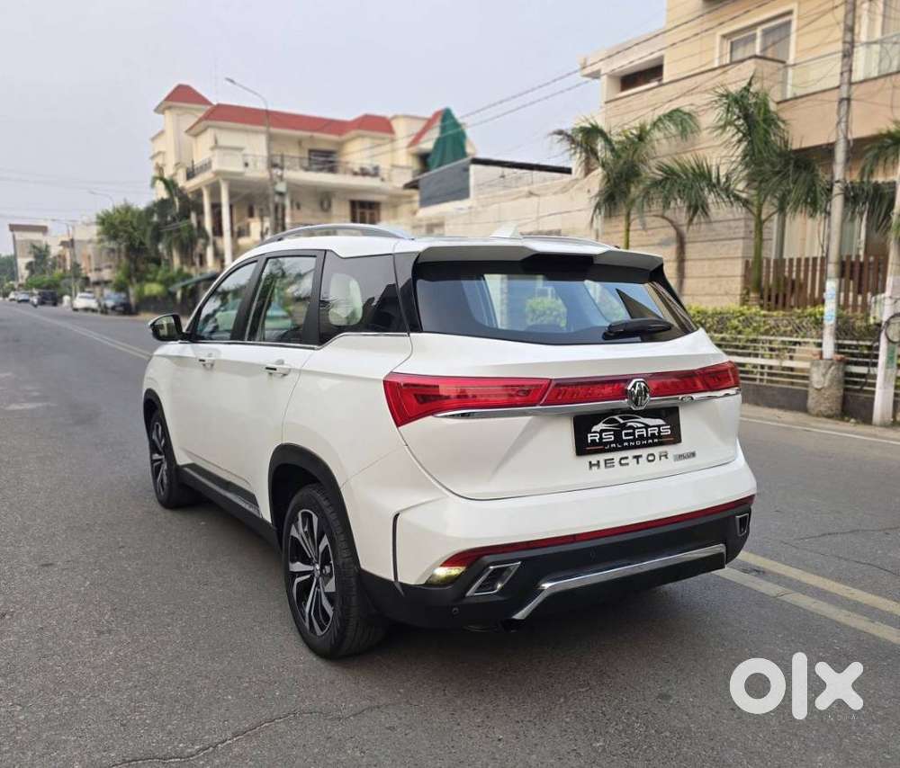 Mg Hector Plus Sharp Pro 1.5 Turbo Petrol Cvt 7 Str, 2023, Petrol