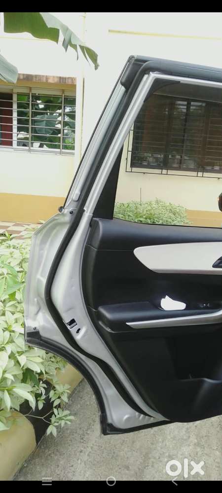 Mahindra Xuv700 2025 Petrol 7-seater