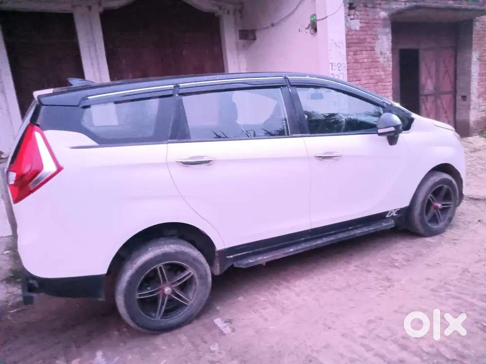 Mahindra Marazzo