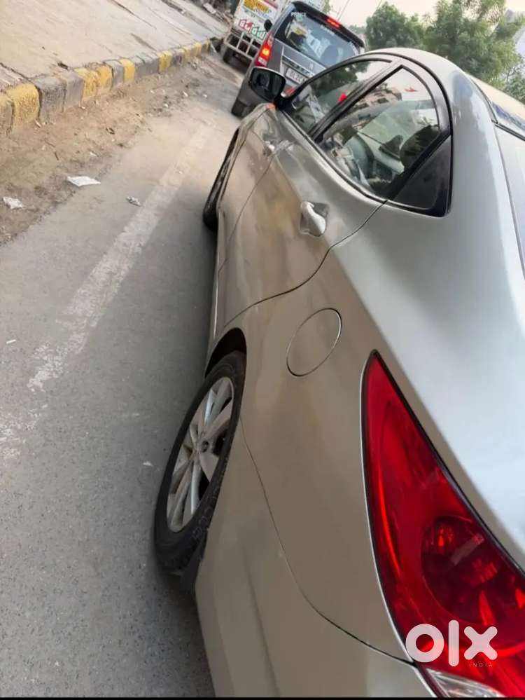 Hyundai Verna 1.6 Sx 2012