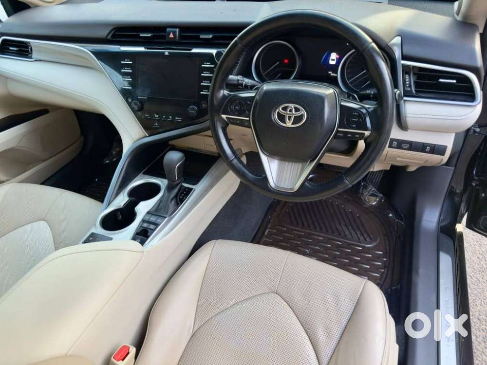 Toyota Camry Hybrid, 2020, Petrol