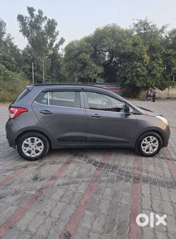 Hyundai Grand I10 Sportz, 2016, Petrol