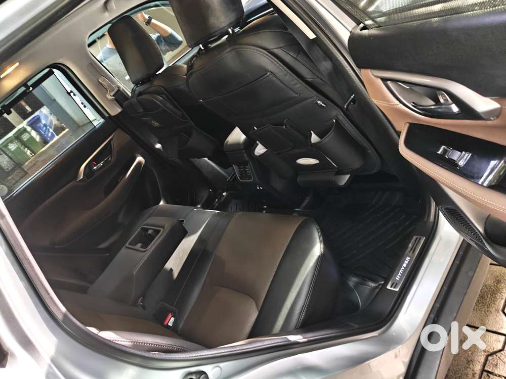 Toyota Urban Cruiser Hyryder 7 Seater V At Awd, 2025, Petrol