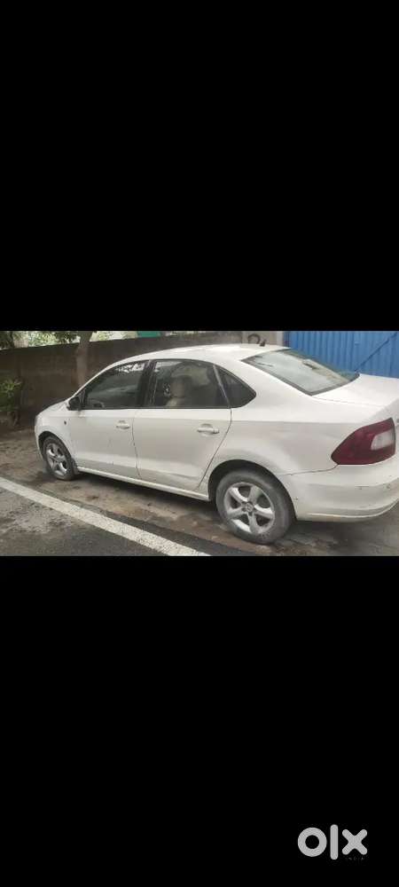 Skoda Rapid 1.0 Tsi 2013