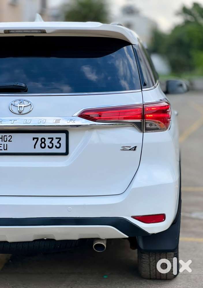 Toyota Fortuner 4x4 Manual Limited Edition, 2018, Diesel
